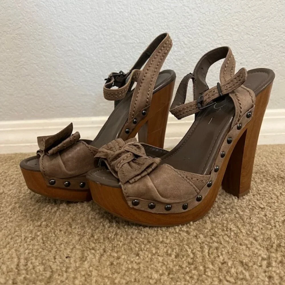 Jessica Simson Platform Wedges - Picture 1 of 3